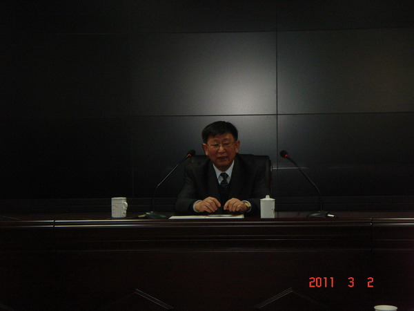 集團董事席華武總經(jīng)理、王重樂副總經(jīng)理，集團書記張正山親臨培訓(xùn)現(xiàn)場為大家授課